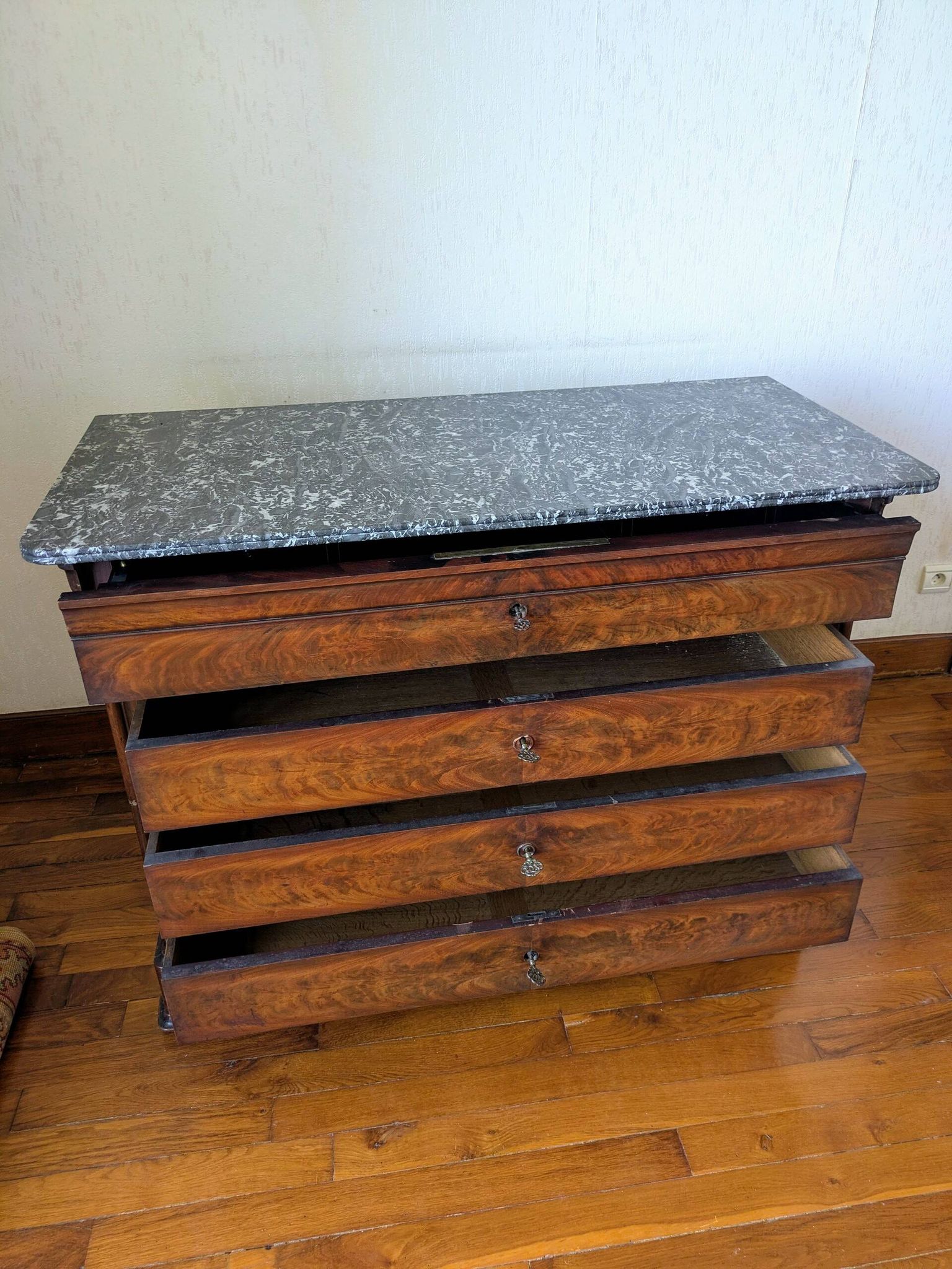 Commode bureau d'époque – Début XXᵉ siècle avec plateau en marbre