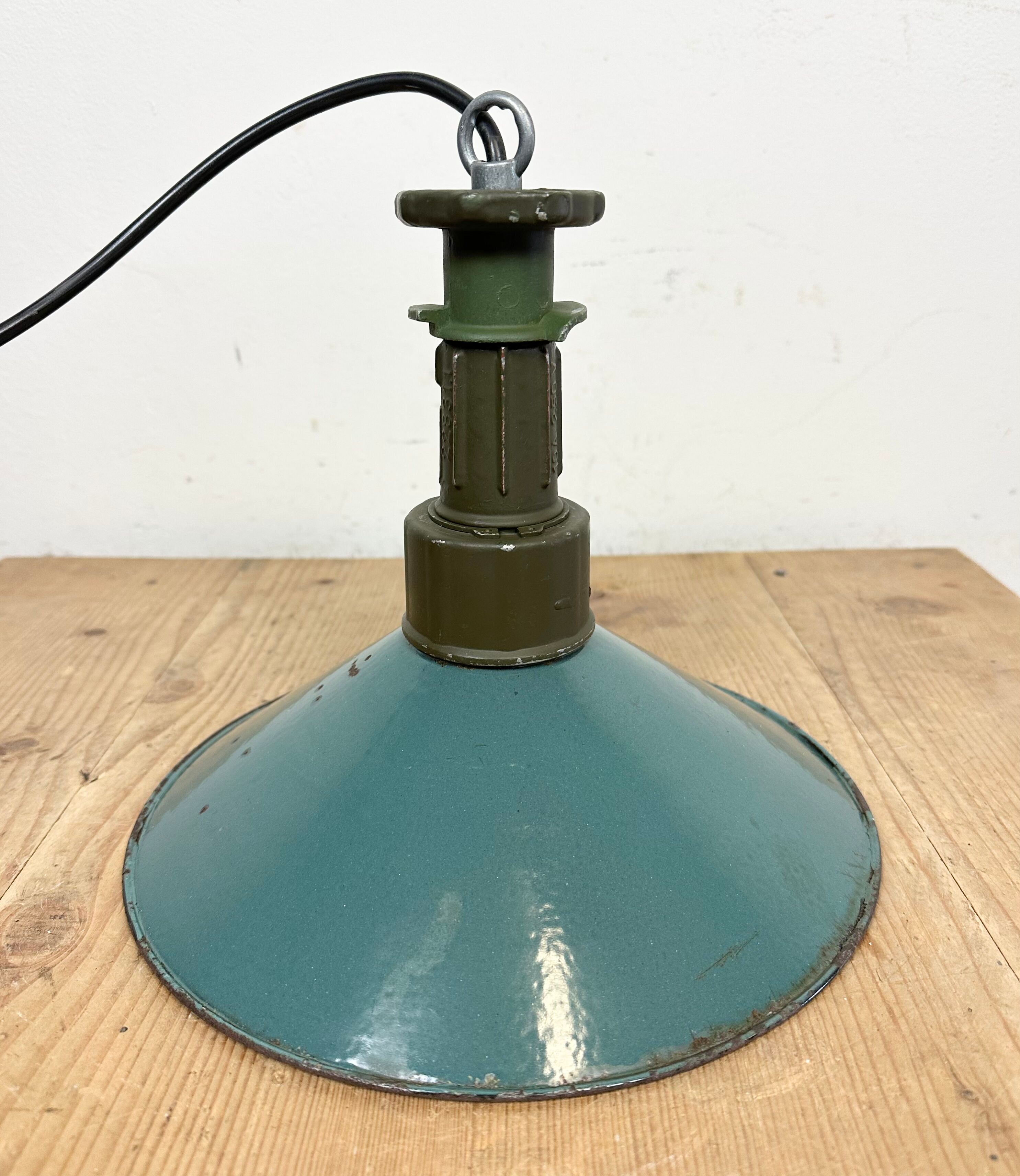 Industrial Green Enamel Factory Pendant Lamp with Cast Aluminium Top, 1960s