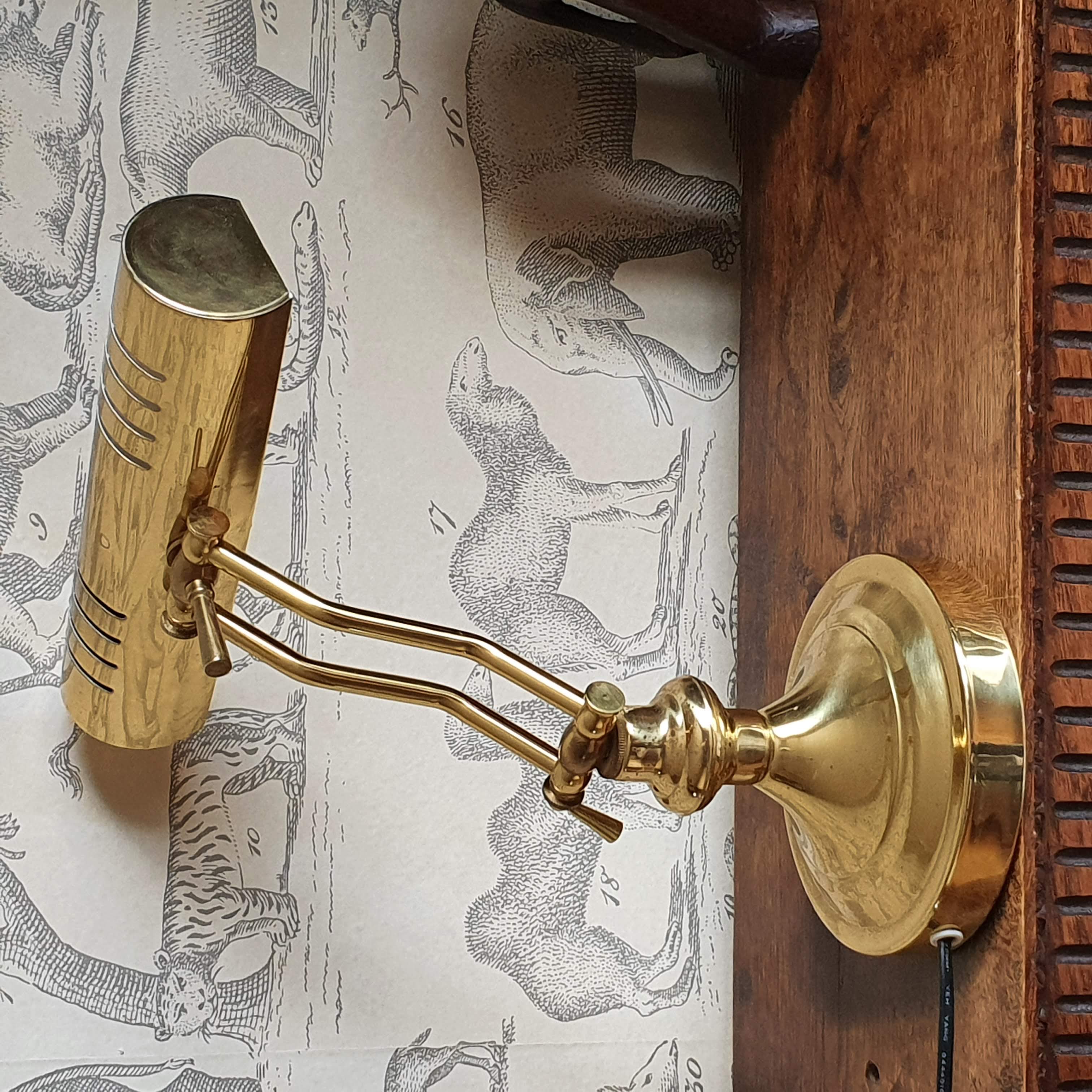 Notary or banker's lamp in brass