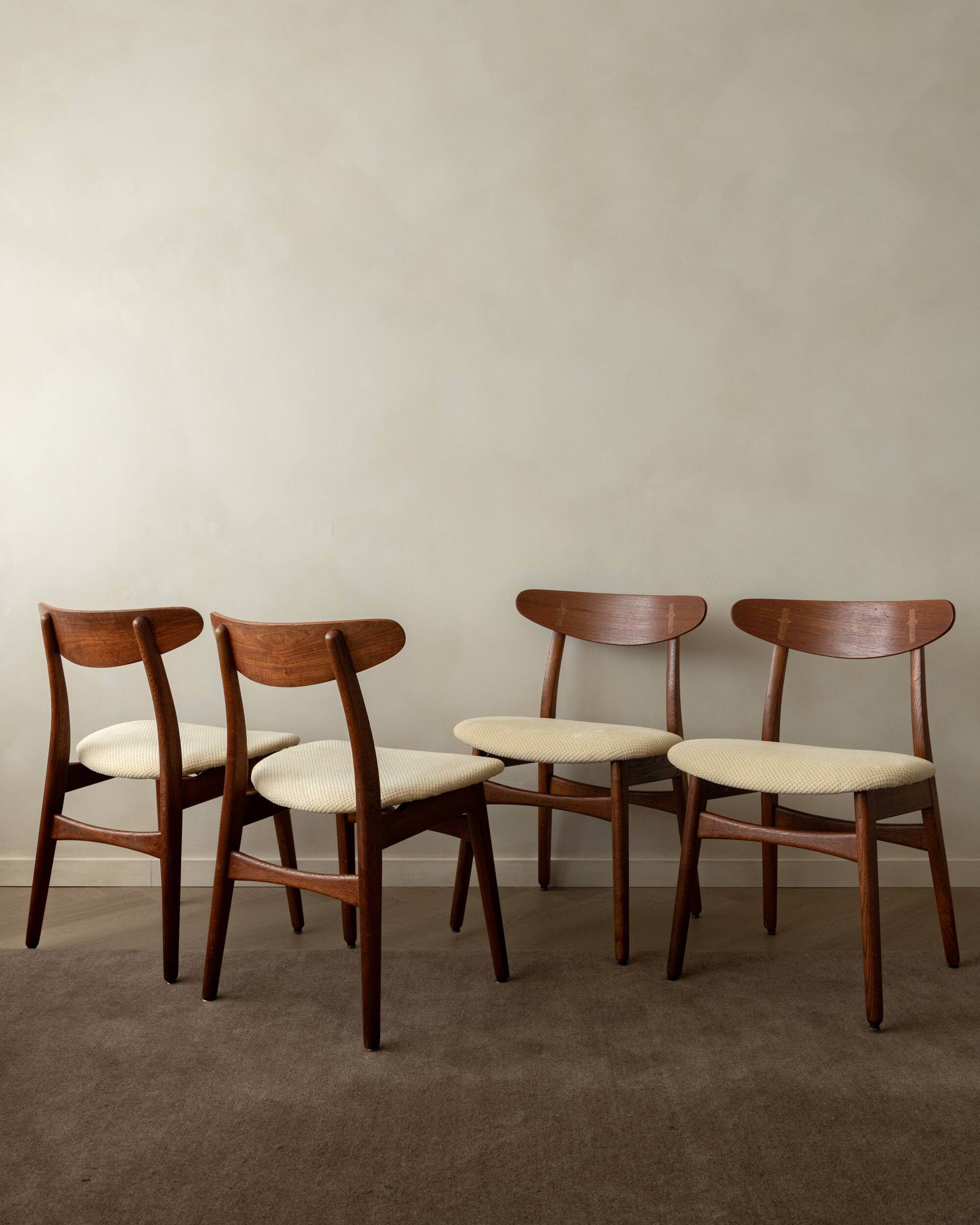 Set of 4 CH30 dining chairs by Hans J. Wegner for Carl Hansen & Søn