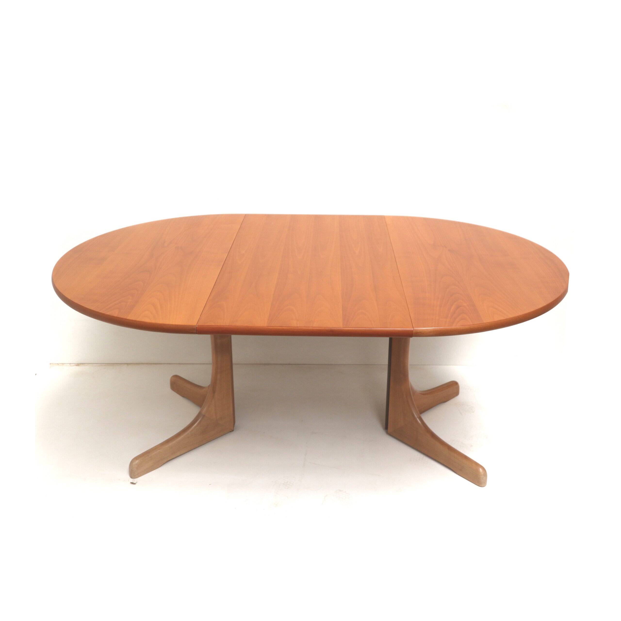 Large vintage extendable dining table from the 1970s.