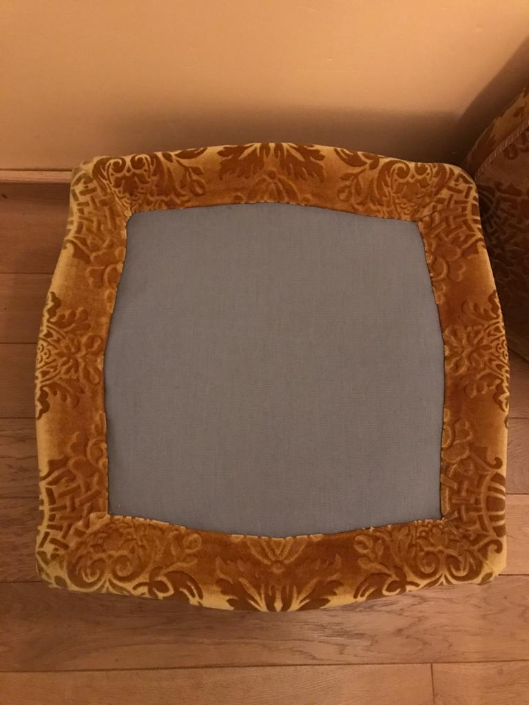 Pouf in gilded velvet and feet wood cherry style louis xv