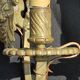 Series d e 3 applied in bronze/lion's head