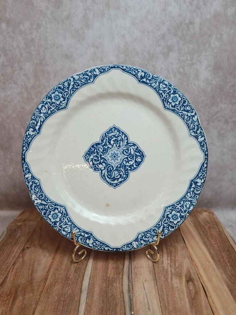 Antique plate Gien 19th century – Grand Dépôt E. Bourgeois Paris – Ironstone