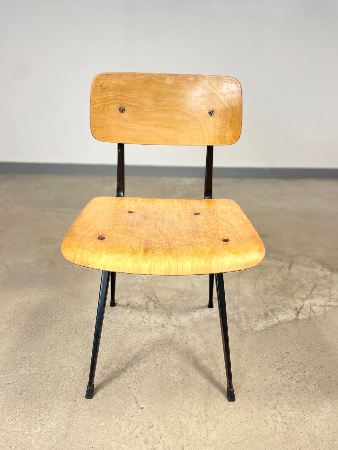 School chair result Friso Kramer, 60s, Netherlands
