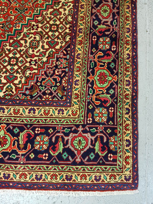 Tapis persan tabriz xxeme siecle 200x295cm
