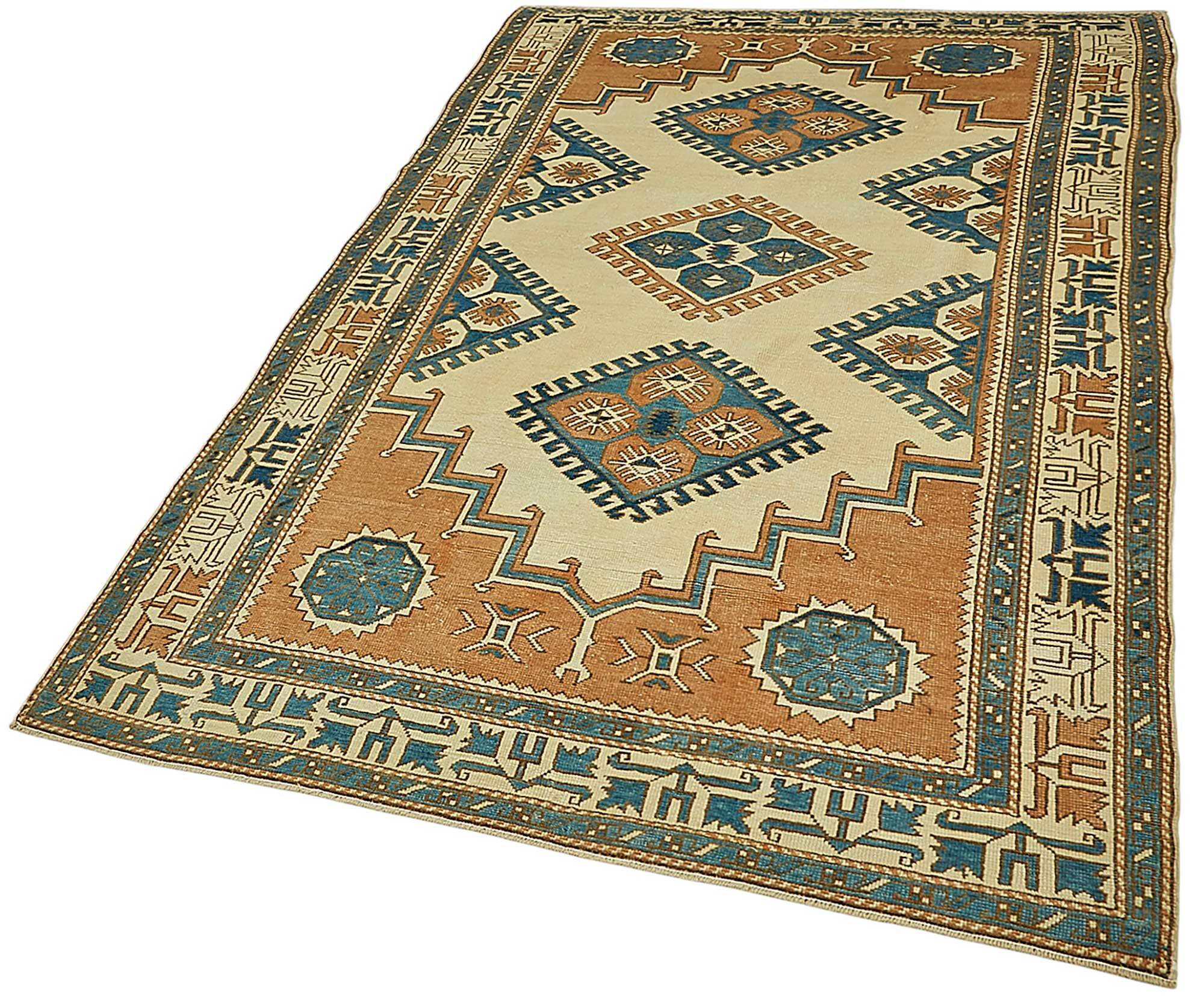 Turkish Vintage Anatolian Rug 134 cm x 214 cm