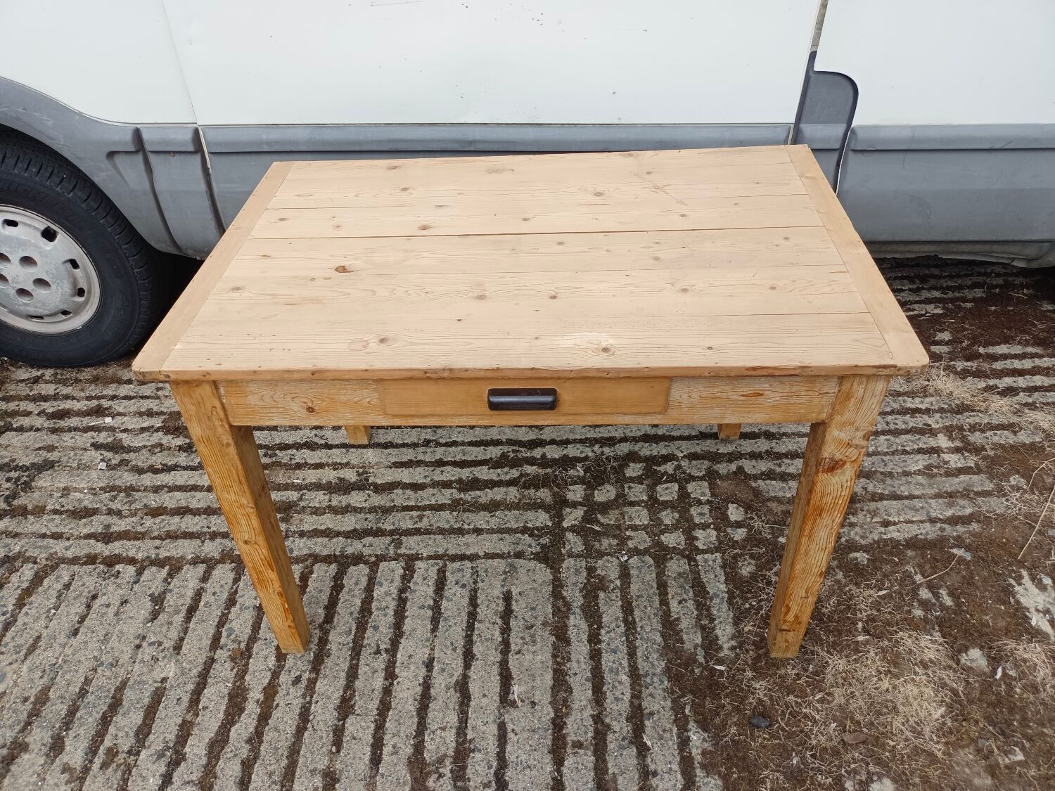 Raw desk table