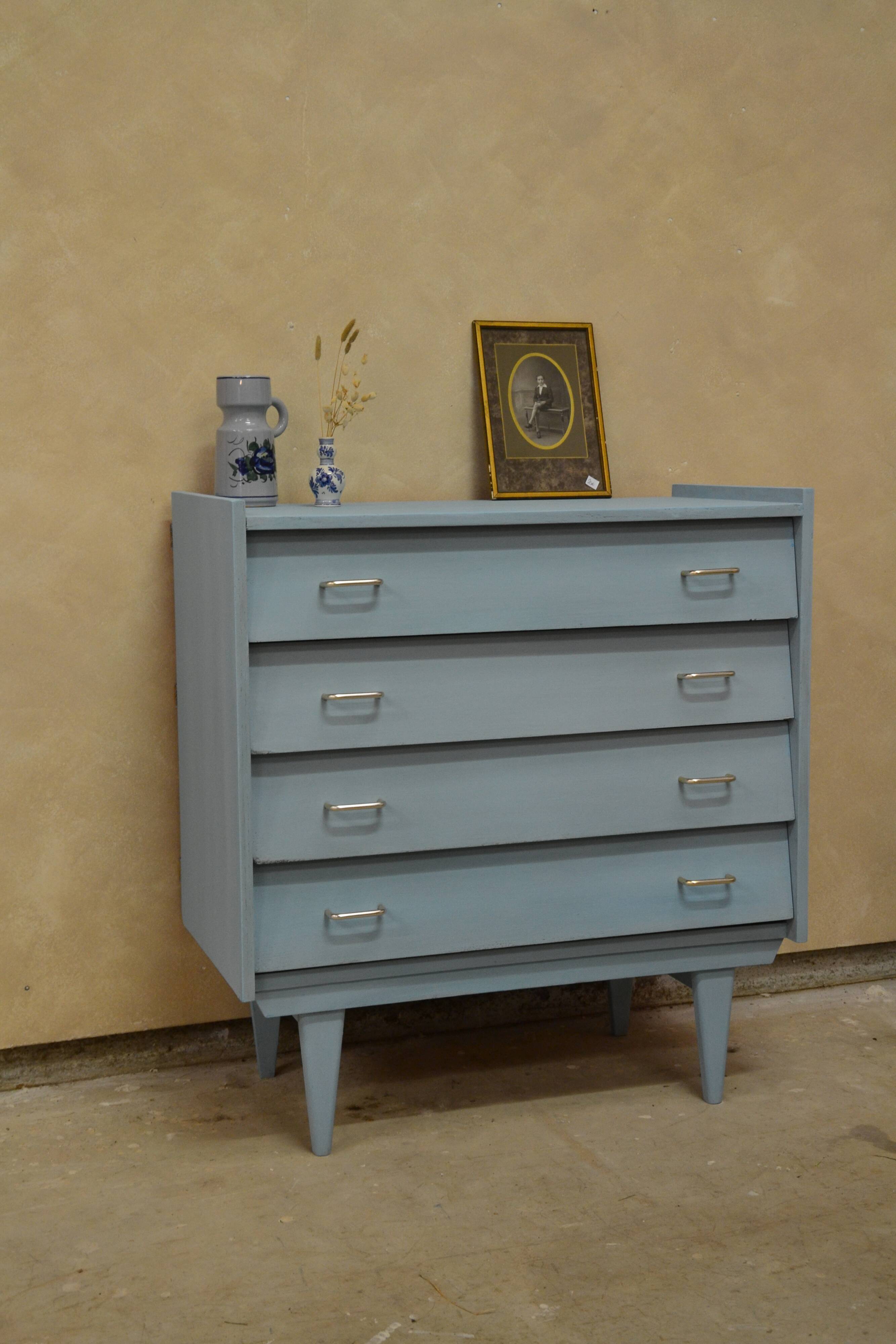 1960s chest of drawers