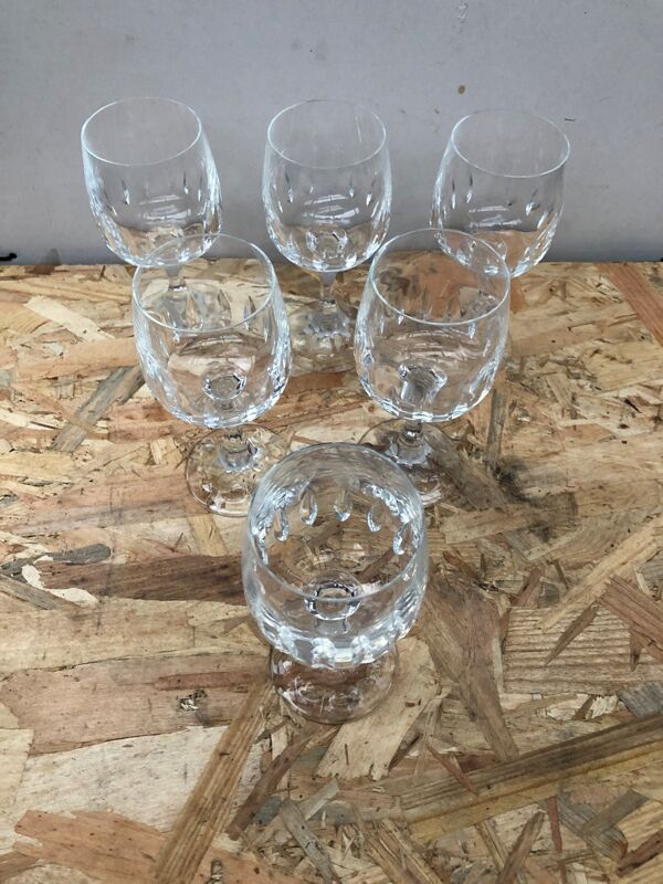 Serie de 6 verres à pied cristal taillé XXème vintage