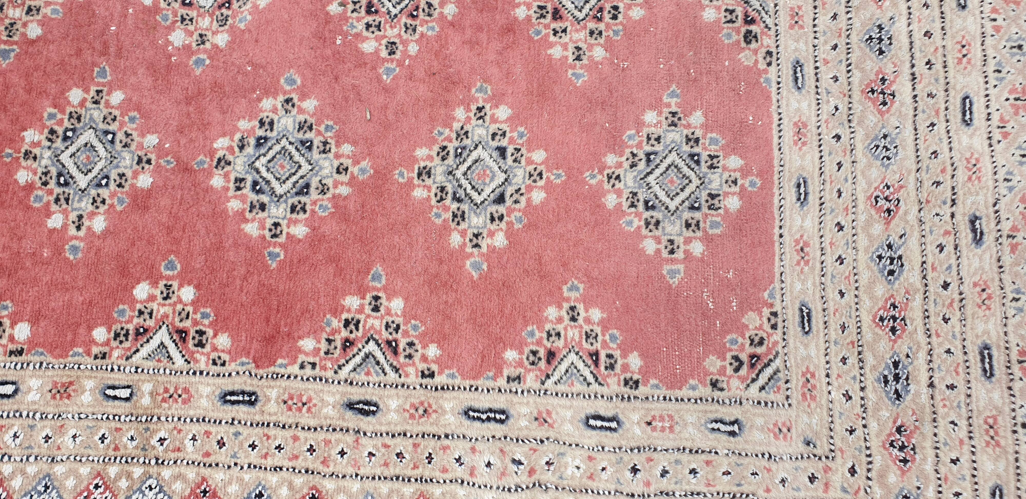 Oriental carpet 122x170cm