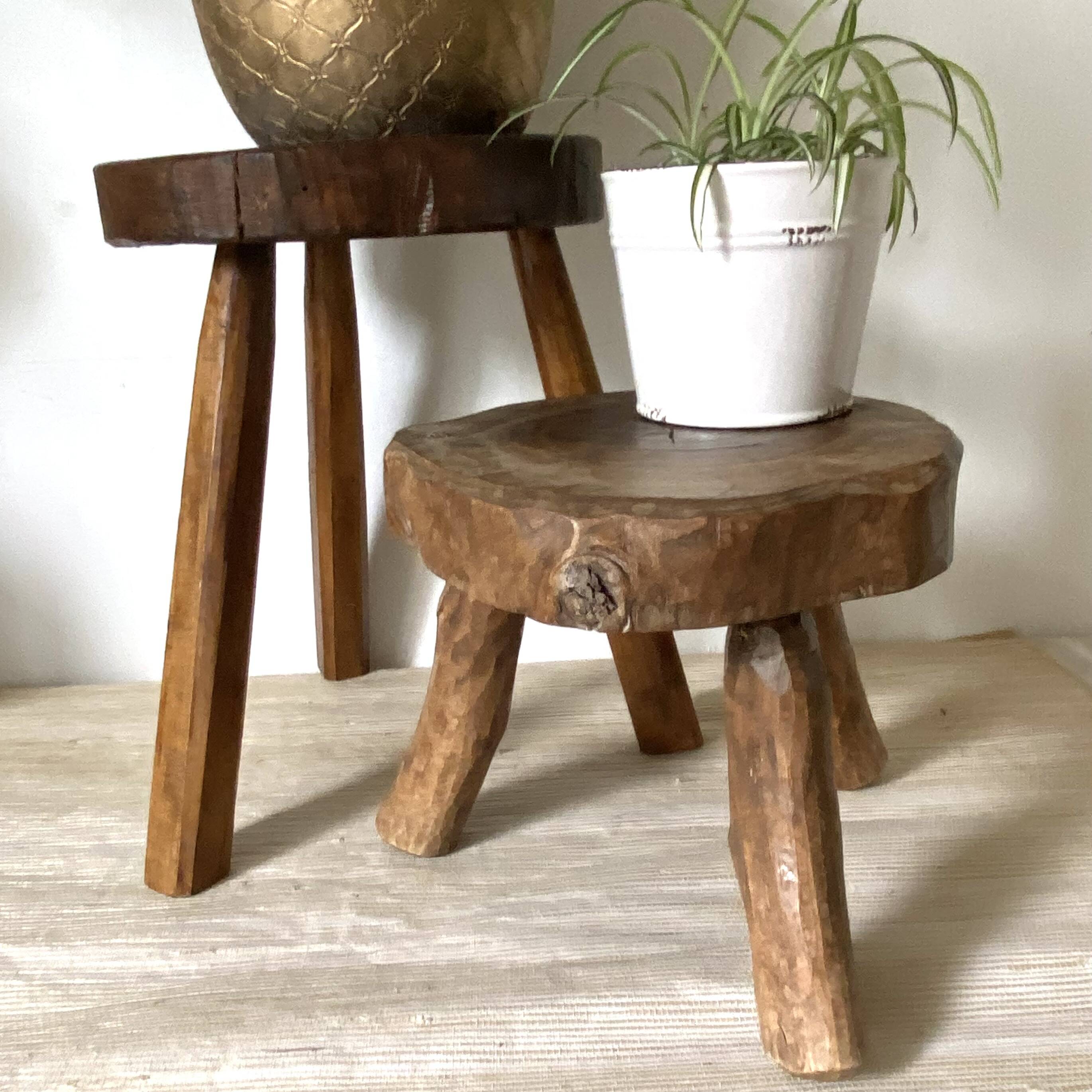 Tabouret bas tripode