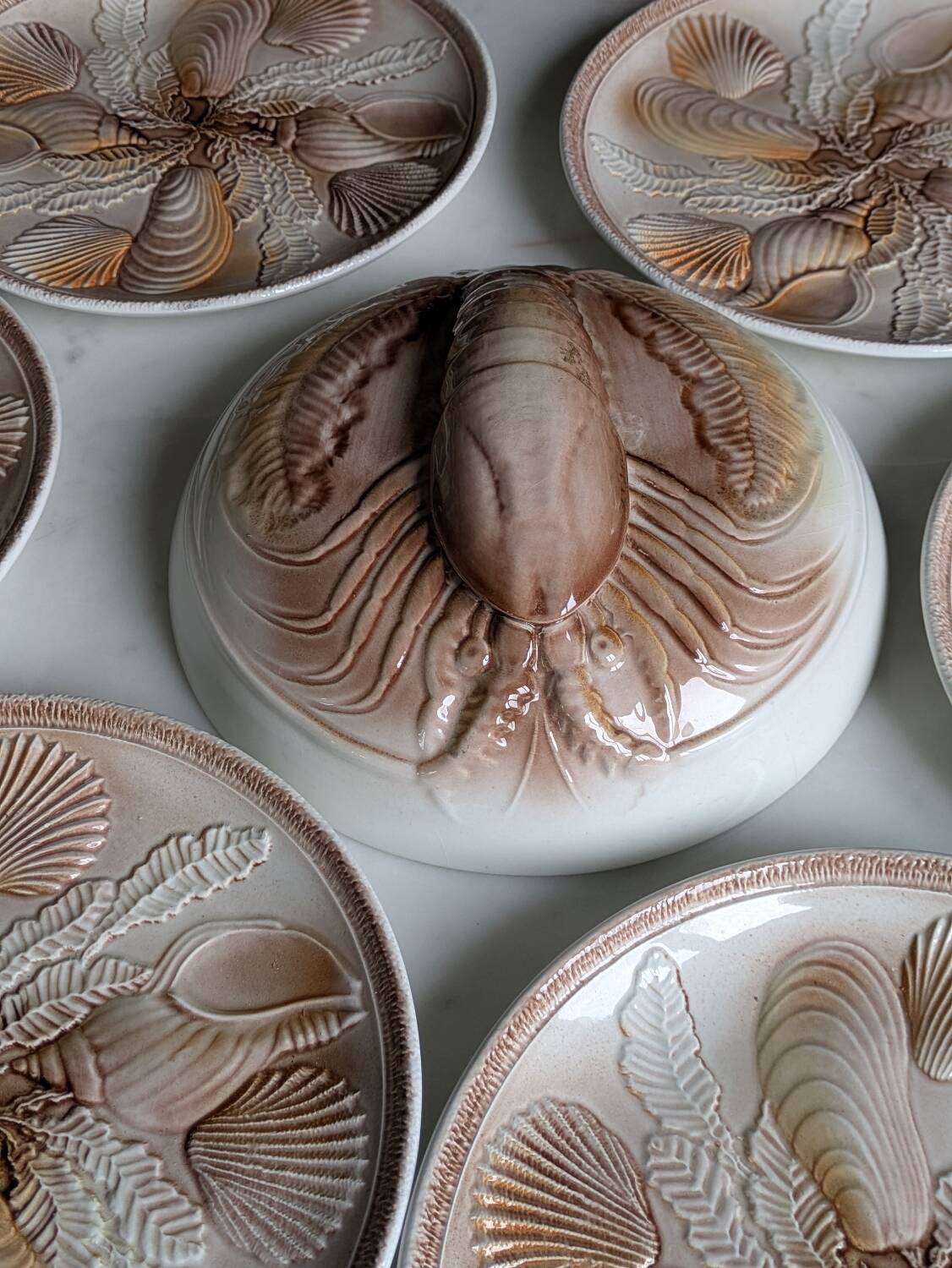 Shell service in slipware