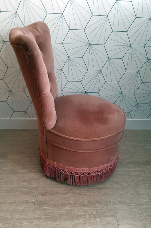 Vintage toad armchair in pink velvet.