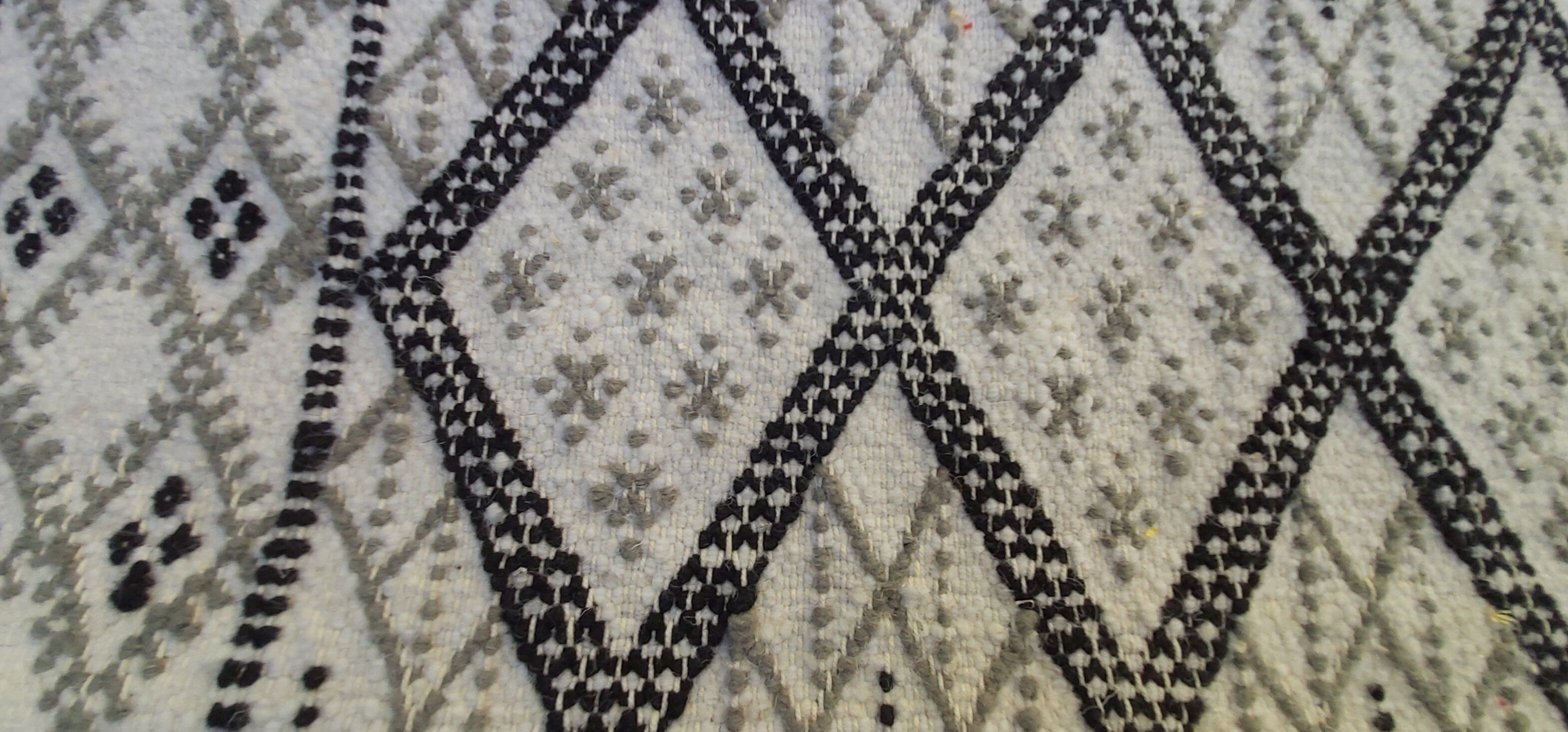 Handmade white carpet corridor 370x80cm