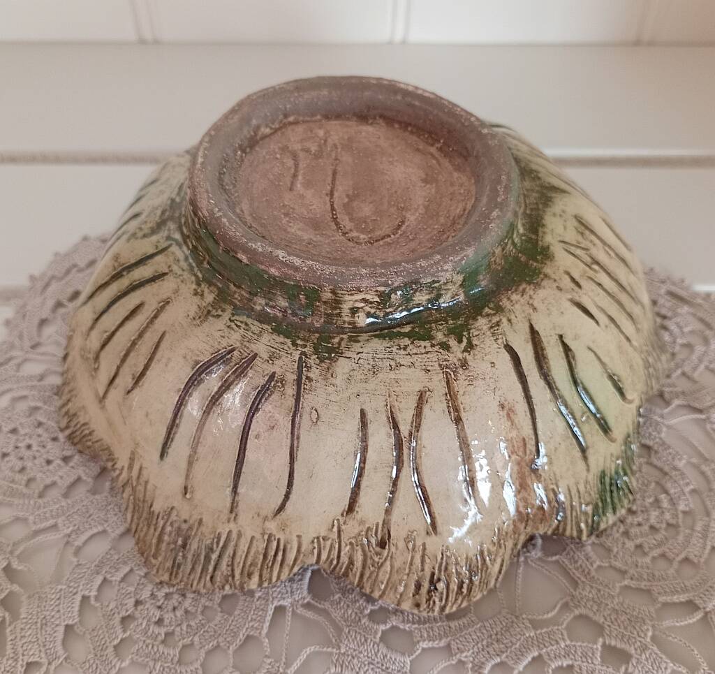 Vintage signed studio pottery flower shaped bowl