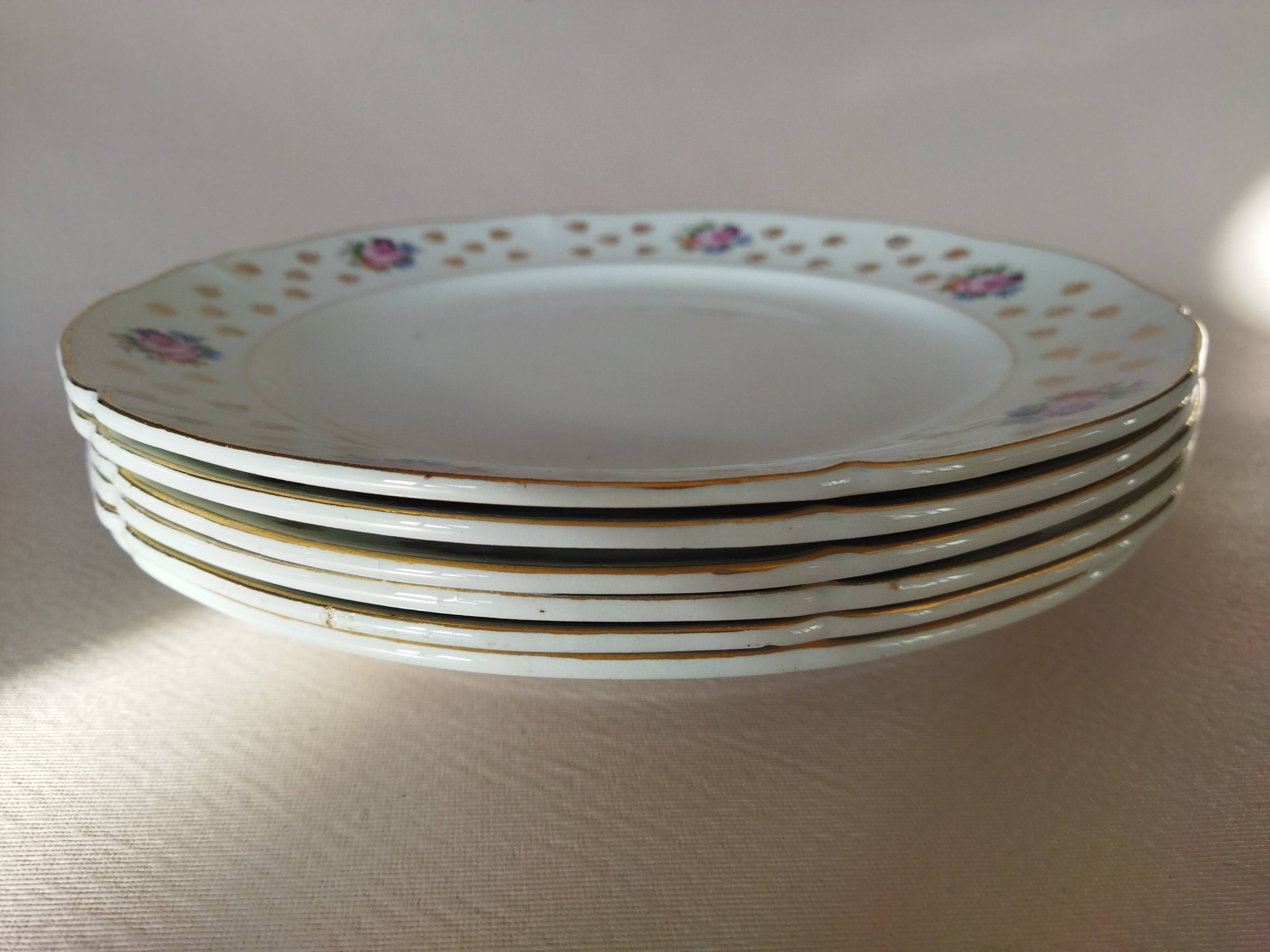 Six assiettes plates Céranord St Amand "Royal"