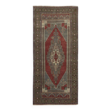Vintage Turkish Oriental Rug. Ca 1960. One of a kind Handmade Tribal Rug. 100% Wool