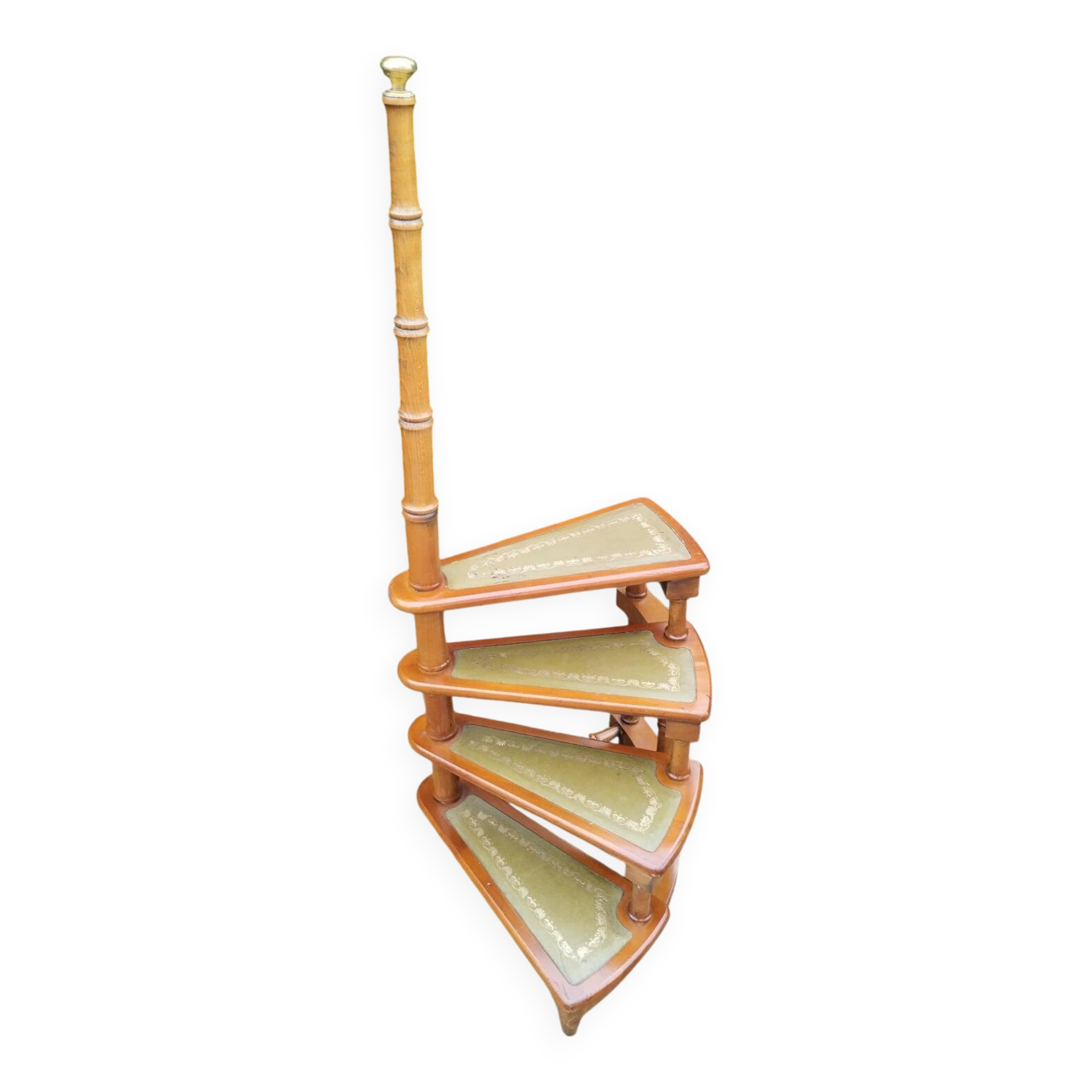 Escalier de bibliothèque ancien