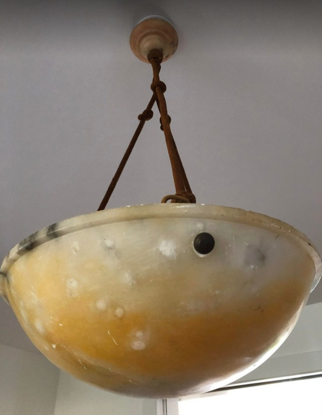 Alabaster suspension