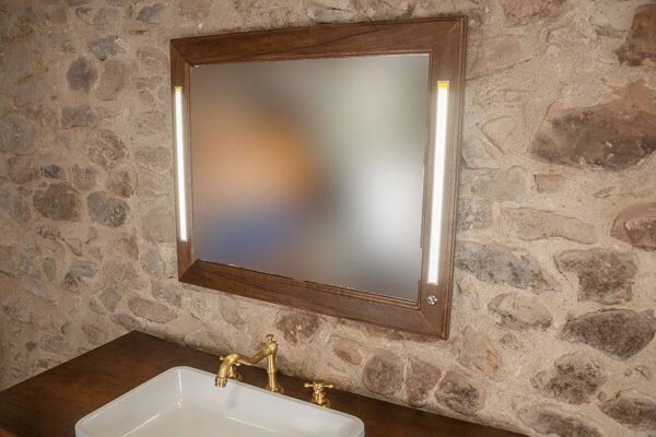 Meuble vasque Louis-Philippe en noyer & miroir LED assorti