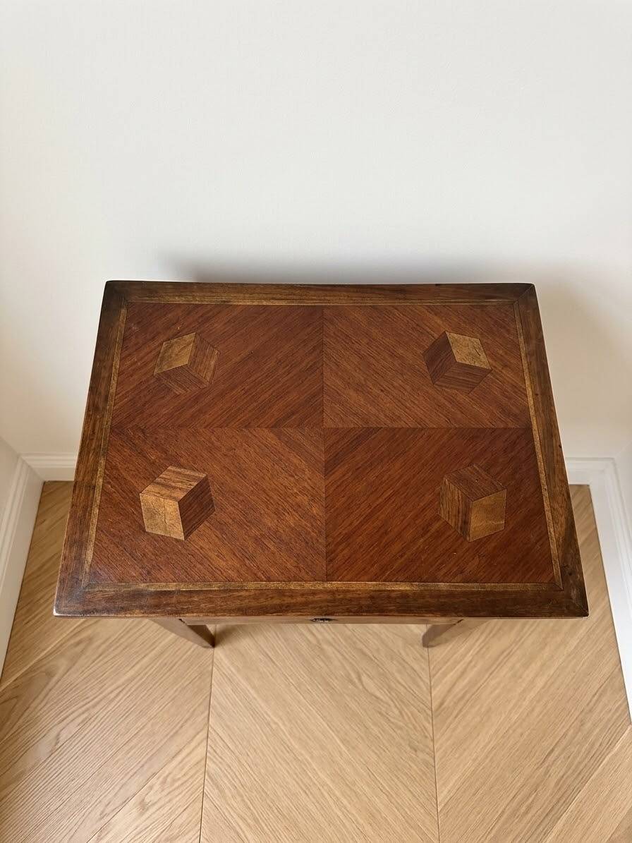 Chest of drawers / Bedside table in marquetry – 3 drawers – Louis XVI style