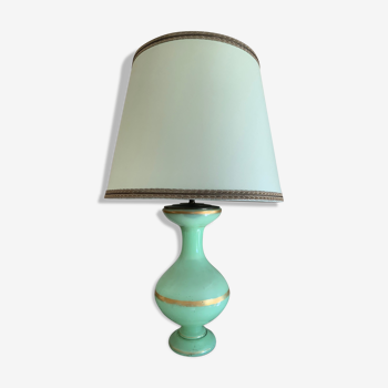 Lampe en opaline verte rehaussée de filets de dorure (fin du XIXe siècle)