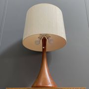 Lampe de table en teck par Domus modèle 7442, années 1970