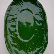 Plat ovale décor en relief