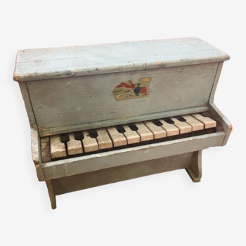 Antique toy piano