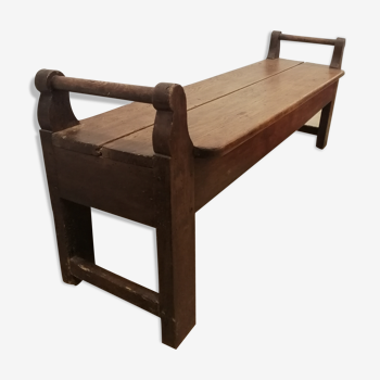 Old enclosed bed bench