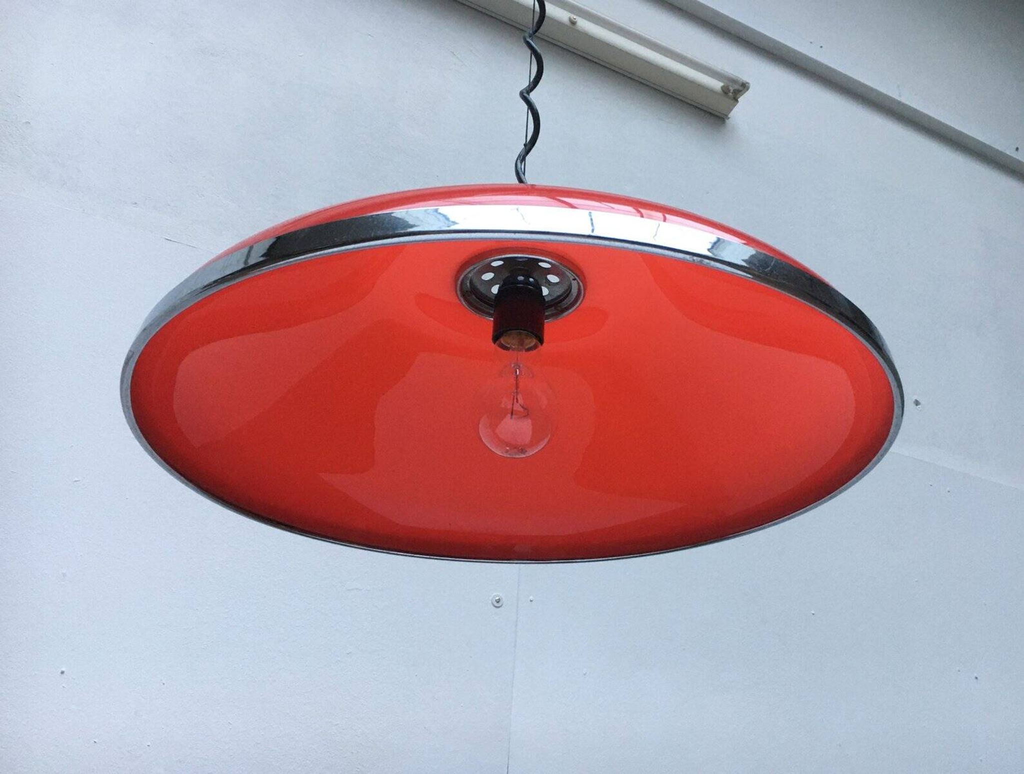 Suspension spatiale italienne de l'ère spatiale de Guzzini, années 1960