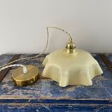 Beige opaline suspension