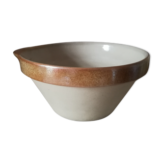 Sandstone salad bowl