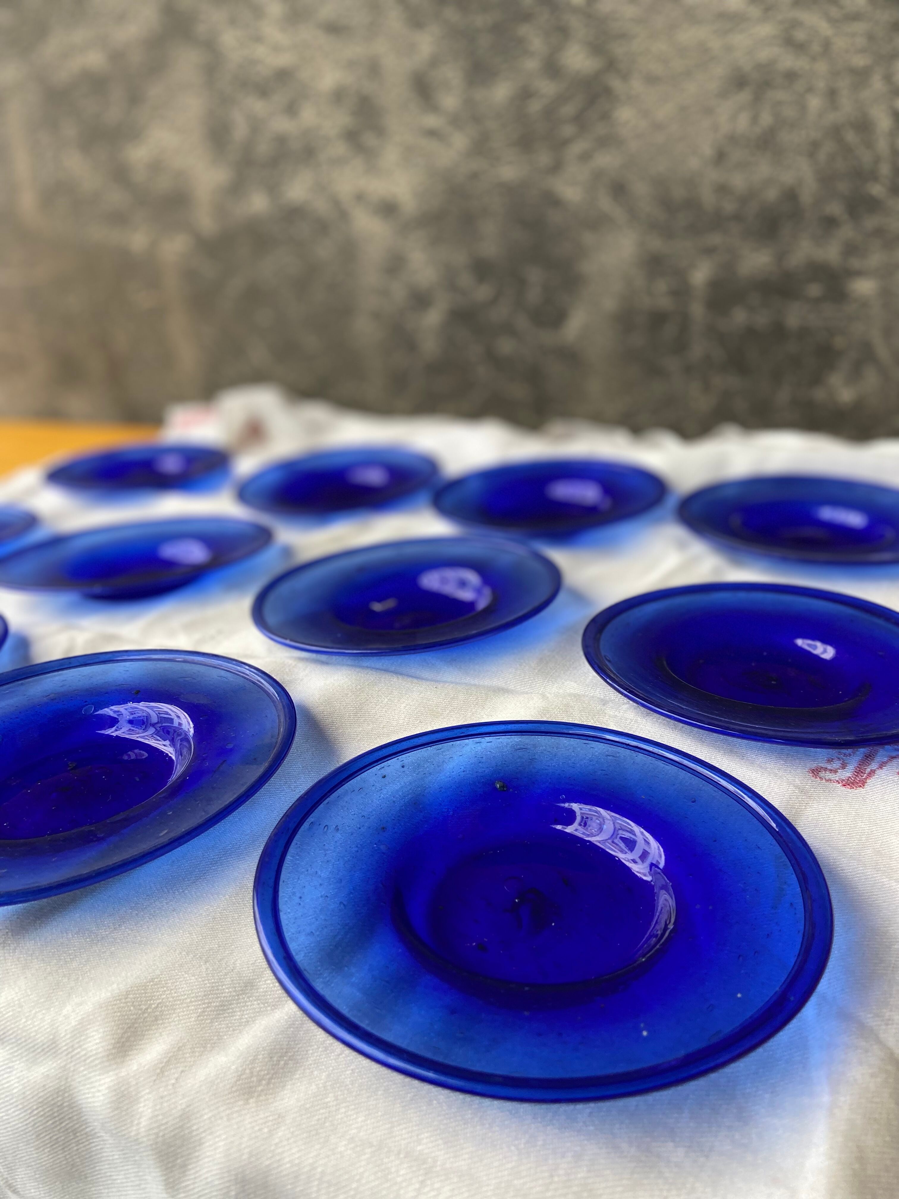 Blue colbat plates in blown glass