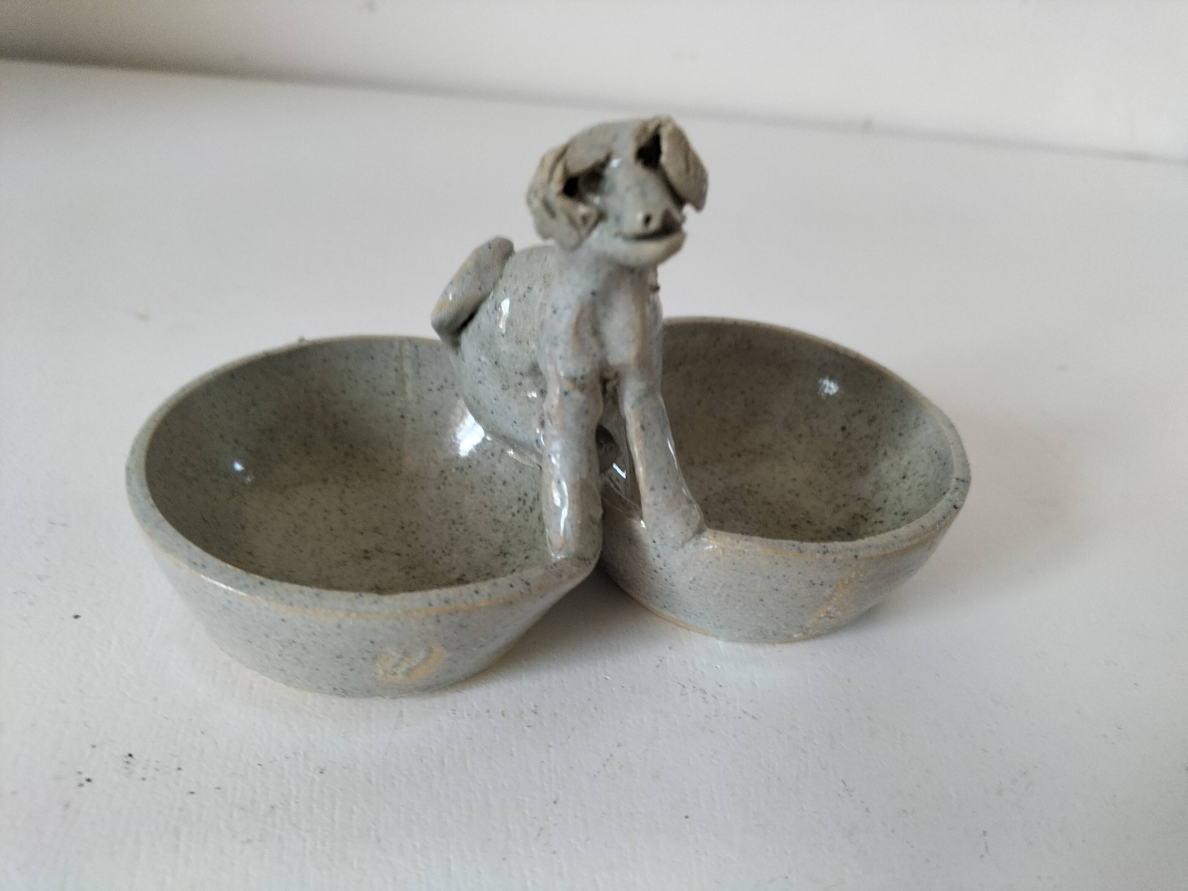 Salt and pepper shakers in glazed stoneware with dog – Handmade pottery