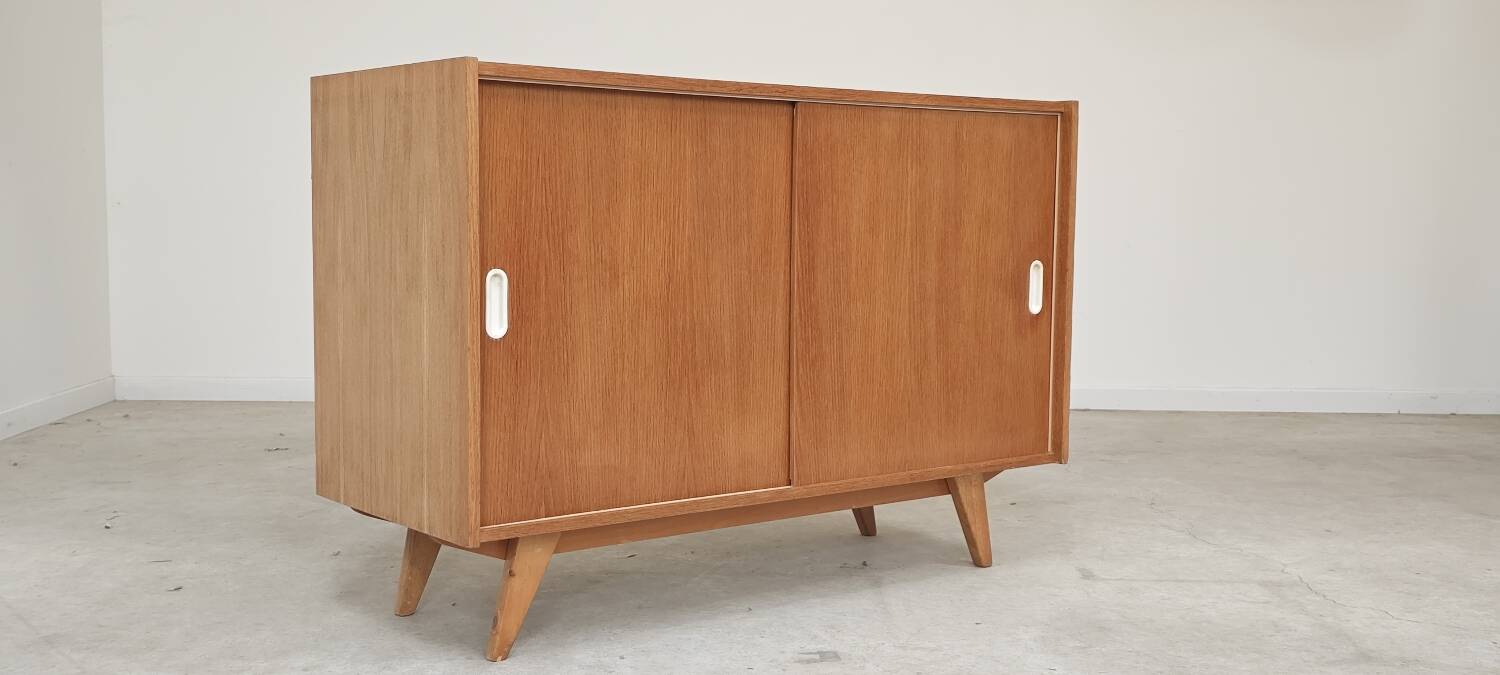 Buffet meuble de rangement U 452 par Jiri Jiroutek pour Intérier Praha