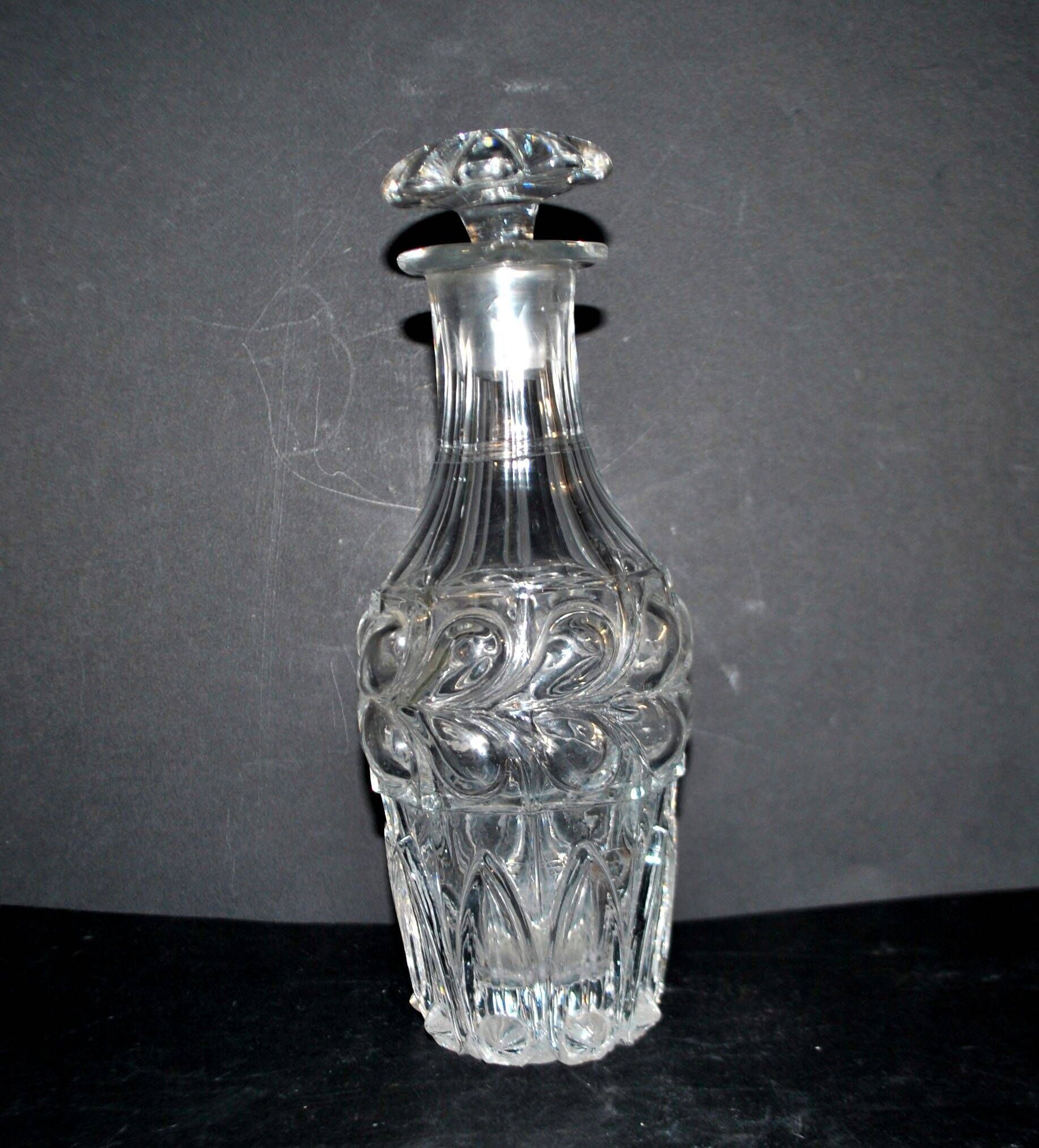 Cut crystal liqueur carafe Laurier Saint-Louis 1840