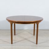 Round extendable dining table from McIntosh, 1960s