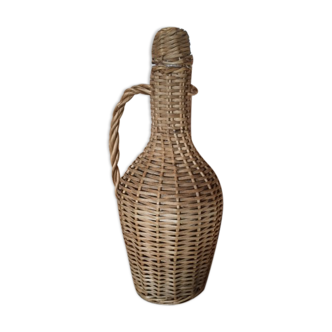 Wicker demijohn with handle