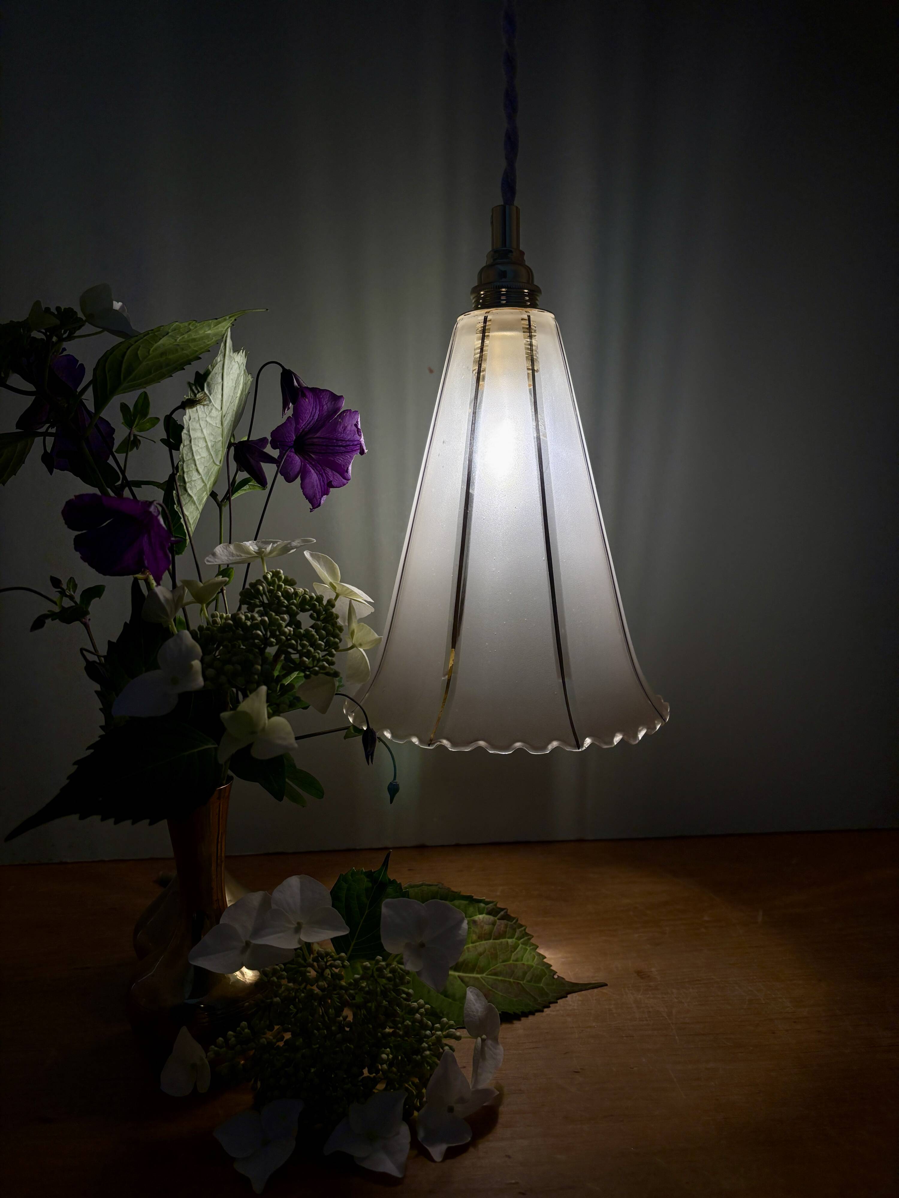 Vintage tulip pendant light in white and gold frosted glass