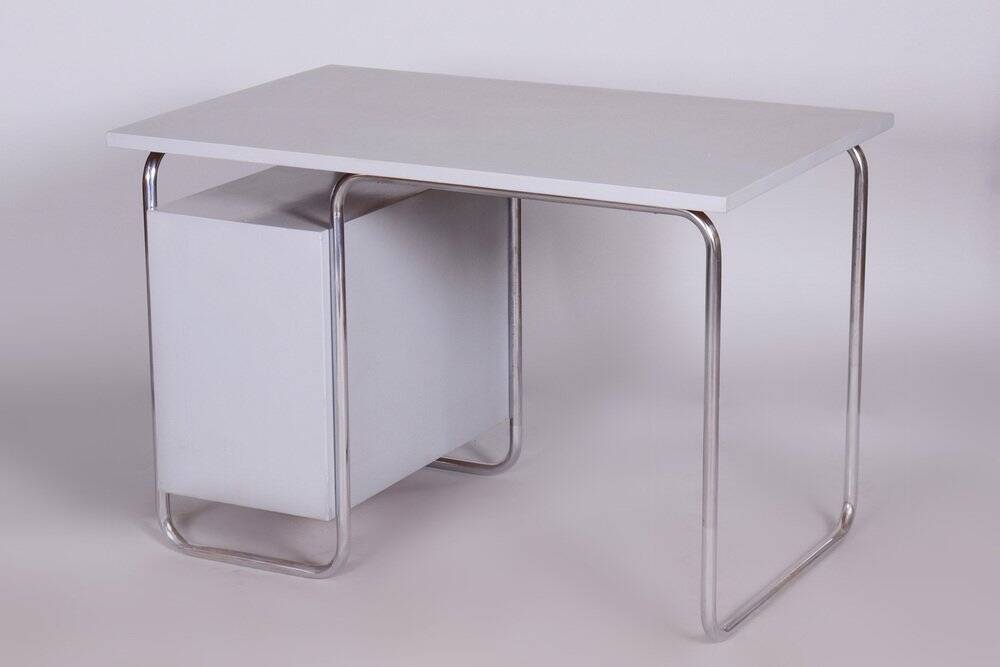 Bauhaus Lacquered Wood Writing Desk & Chair attributed to Hynek Gottwald, 1930s, Set of 2