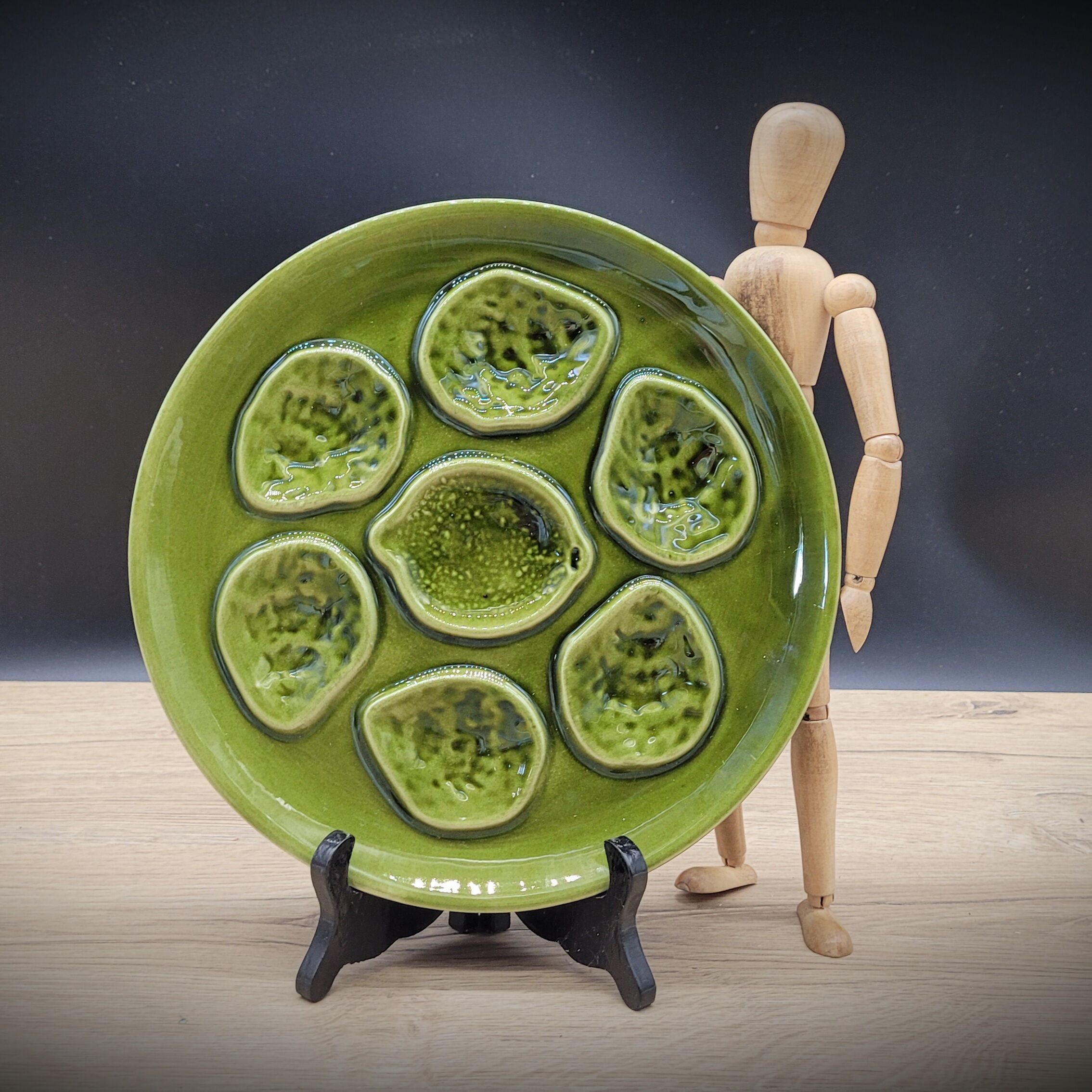 Green oyster plate