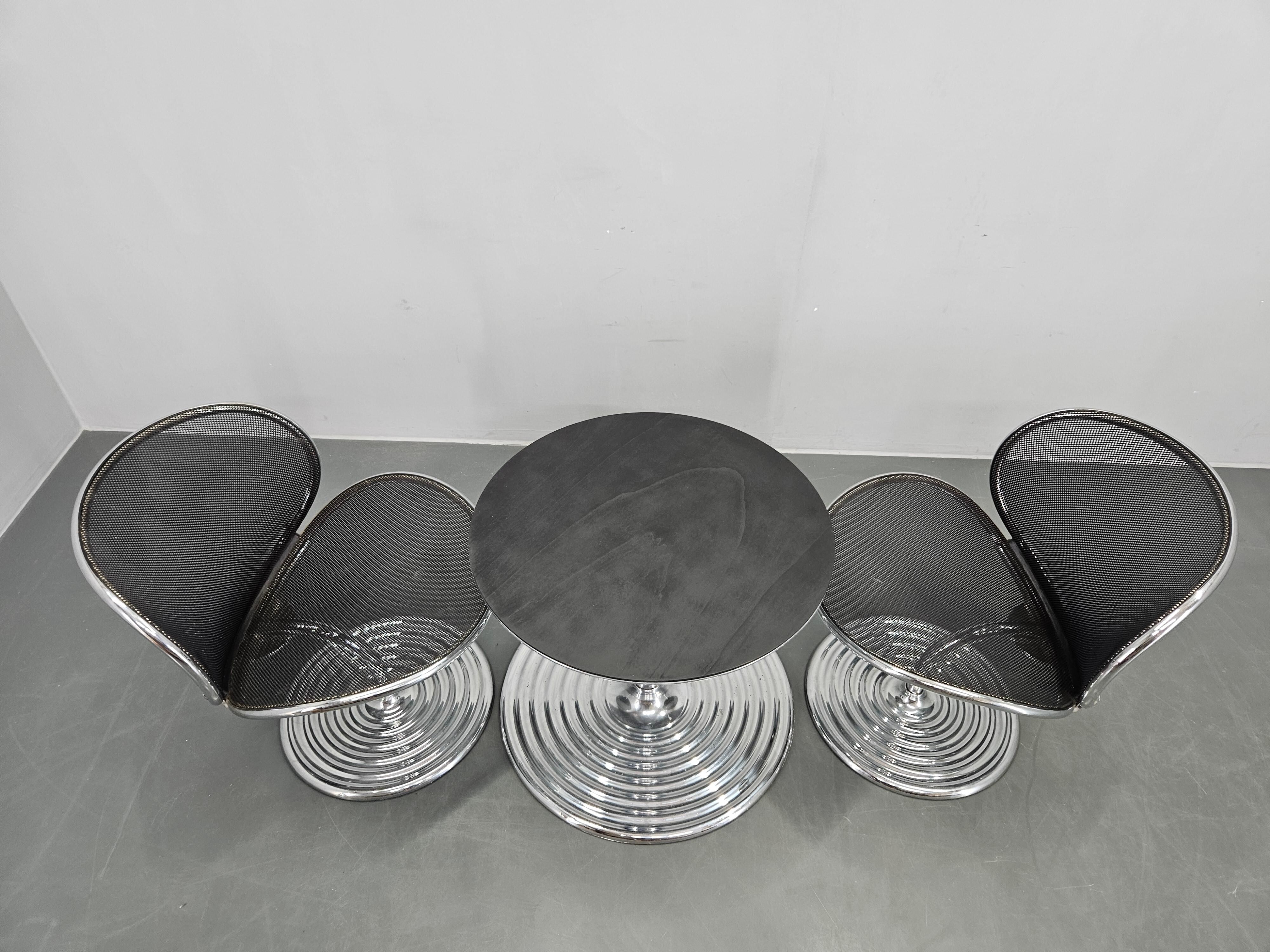 Ensemble de deux chaises et table basse O-Line, Herbert Ohl pour Wilkhahn, années 1980.