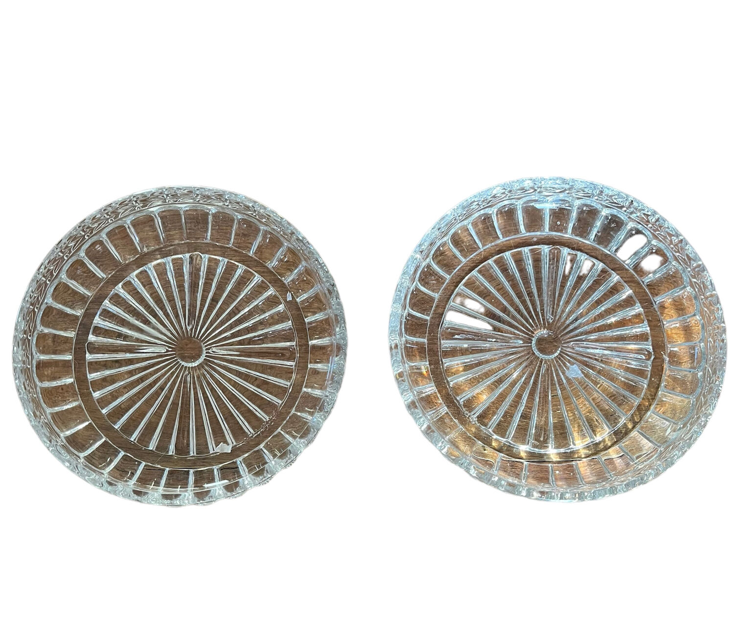 Empty pocket dishes in vintage glasses 1960