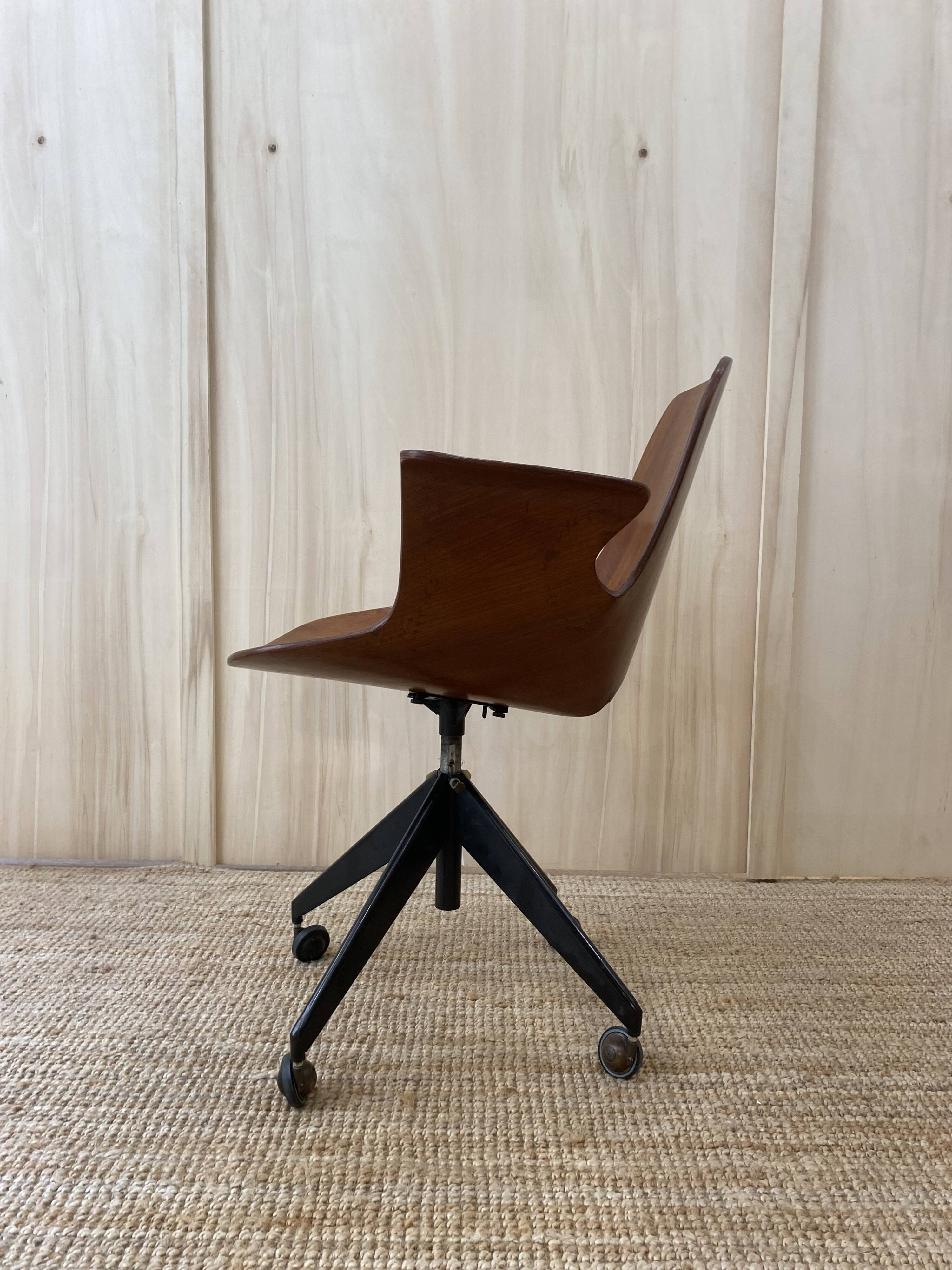 Medea office chair by Vittorio Nobili for Fratelli Tagliabue