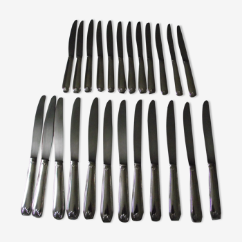Set of 24 knives handle silver metal.