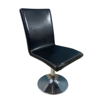Chrome tulip and skai foot design chair