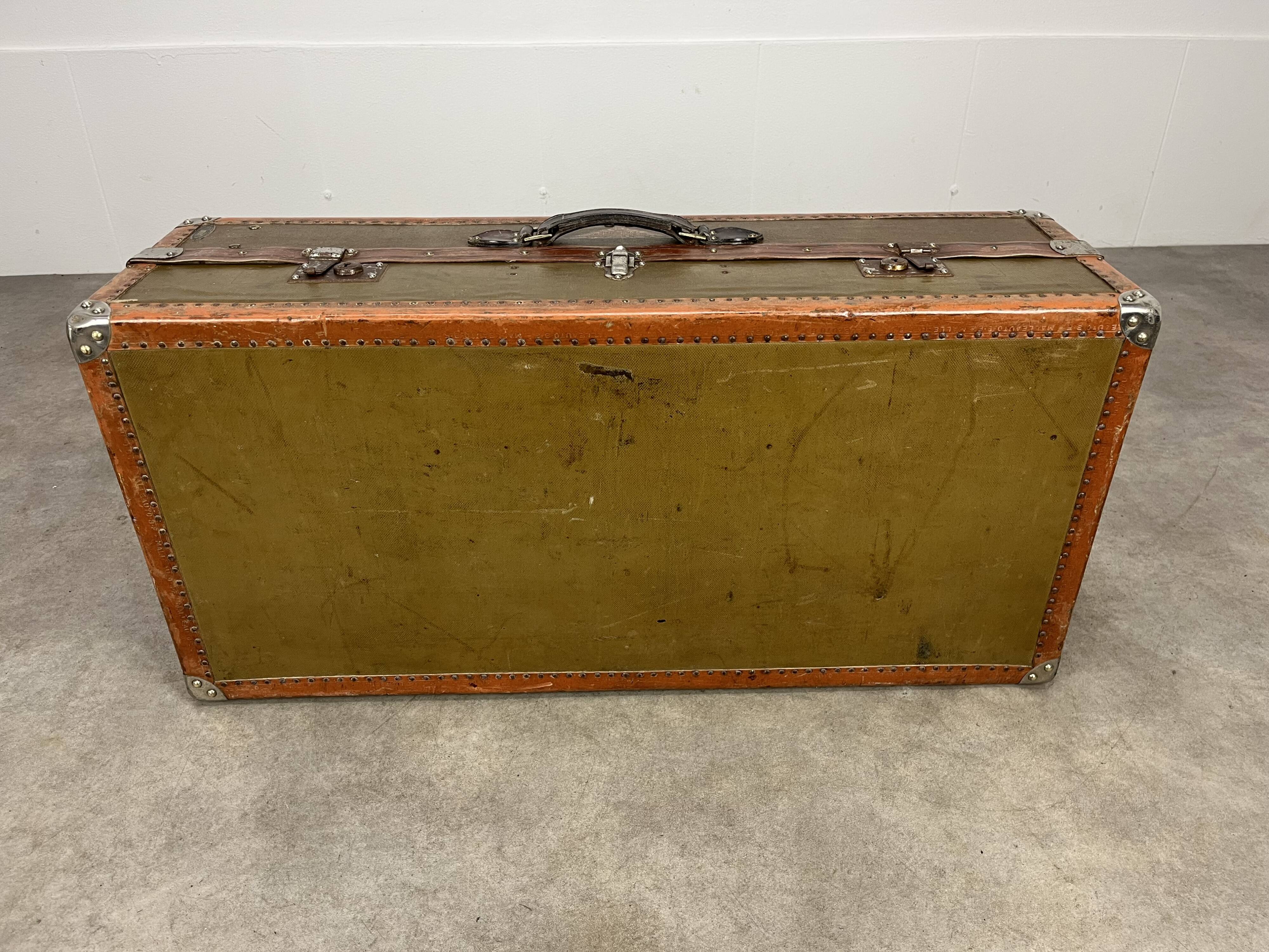 “MallePlume Paris” cabin trunk