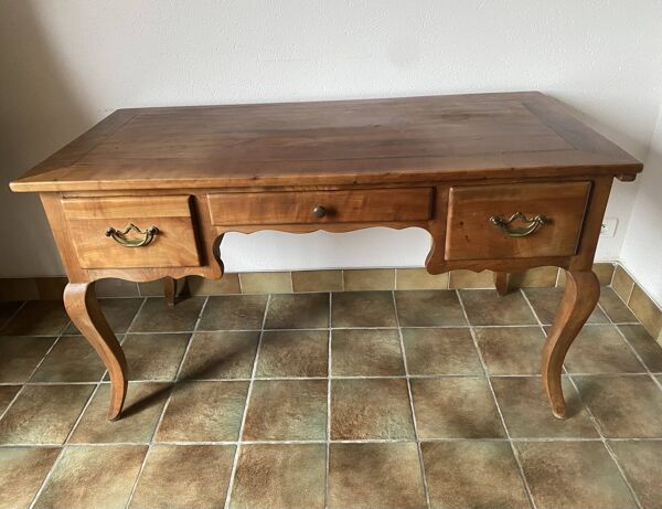 Bureau plat en merisier style Louis XVI